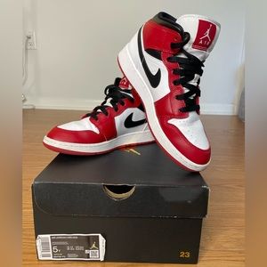 Nike Air Jordan Chicago Retro 1 Mid - Size 5Y womens size 7 white, red, black